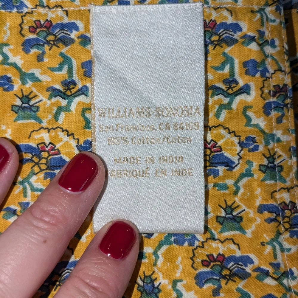 WIlliams Sonoma Blue and yellow floral placement set of 8